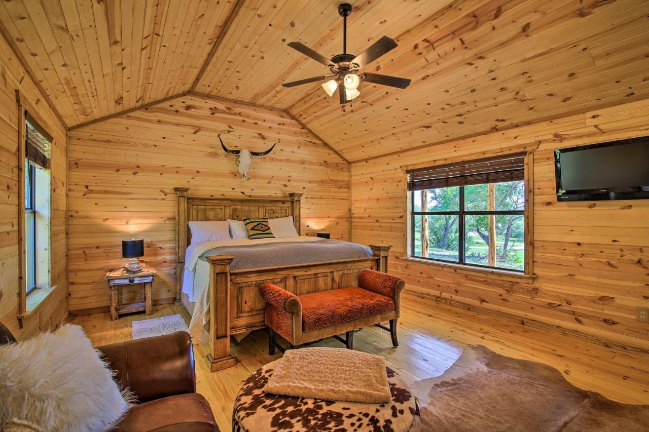 Rustic-Chic Country Cabin - 10 Mi To Main Street! Fredericksburg Exterior photo