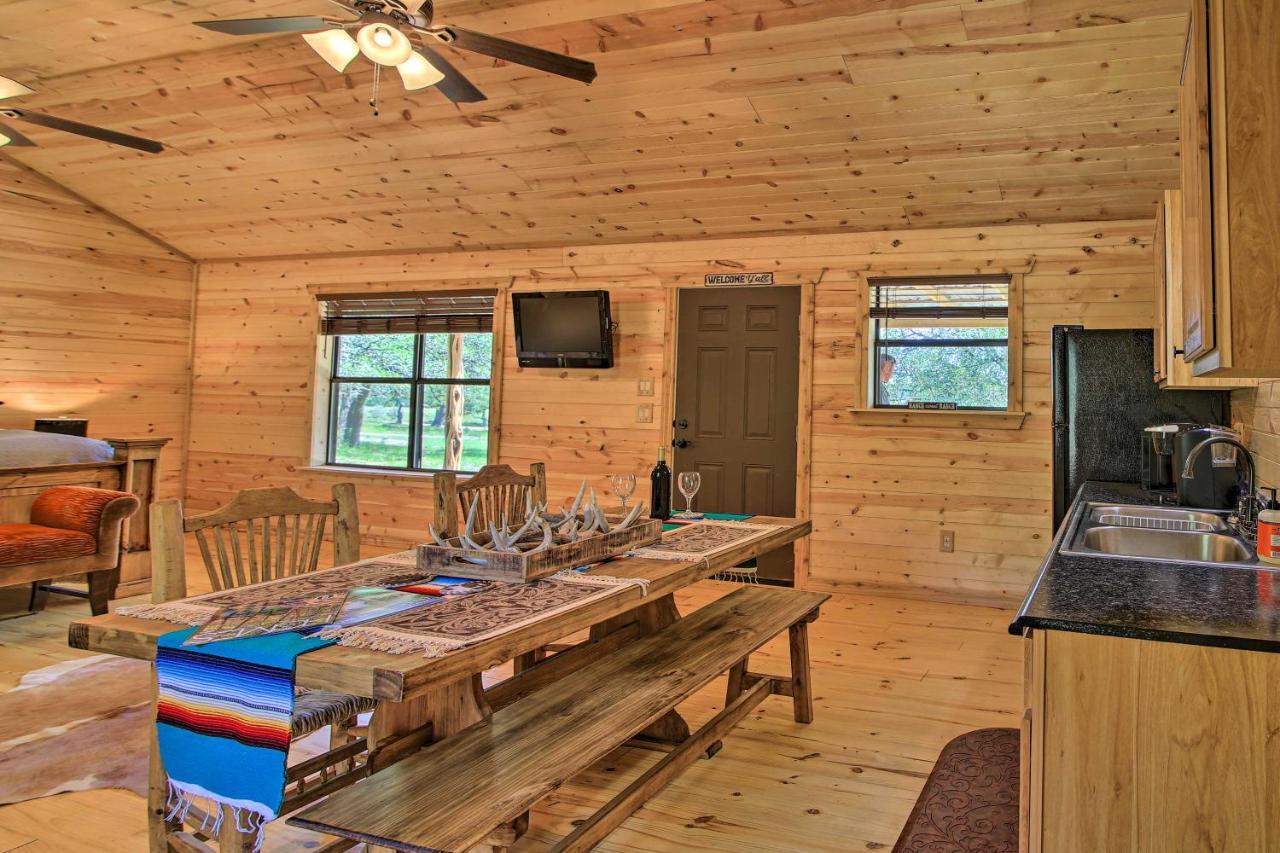 Rustic-Chic Country Cabin - 10 Mi To Main Street! Fredericksburg Exterior photo