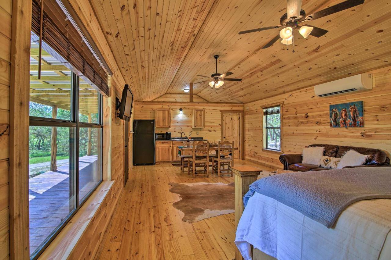Rustic-Chic Country Cabin - 10 Mi To Main Street! Fredericksburg Exterior photo