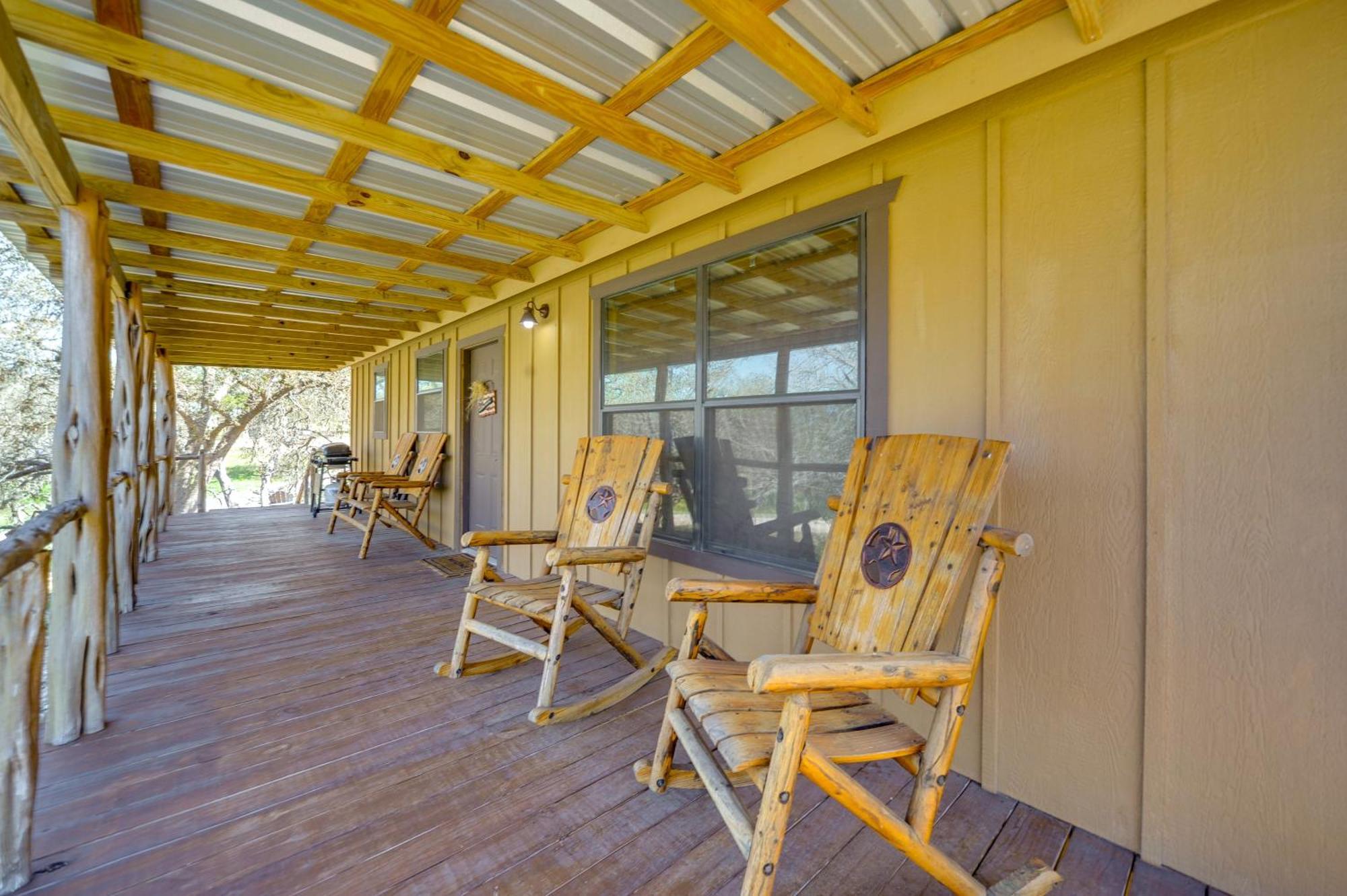 Rustic-Chic Country Cabin - 10 Mi To Main Street! Fredericksburg Exterior photo