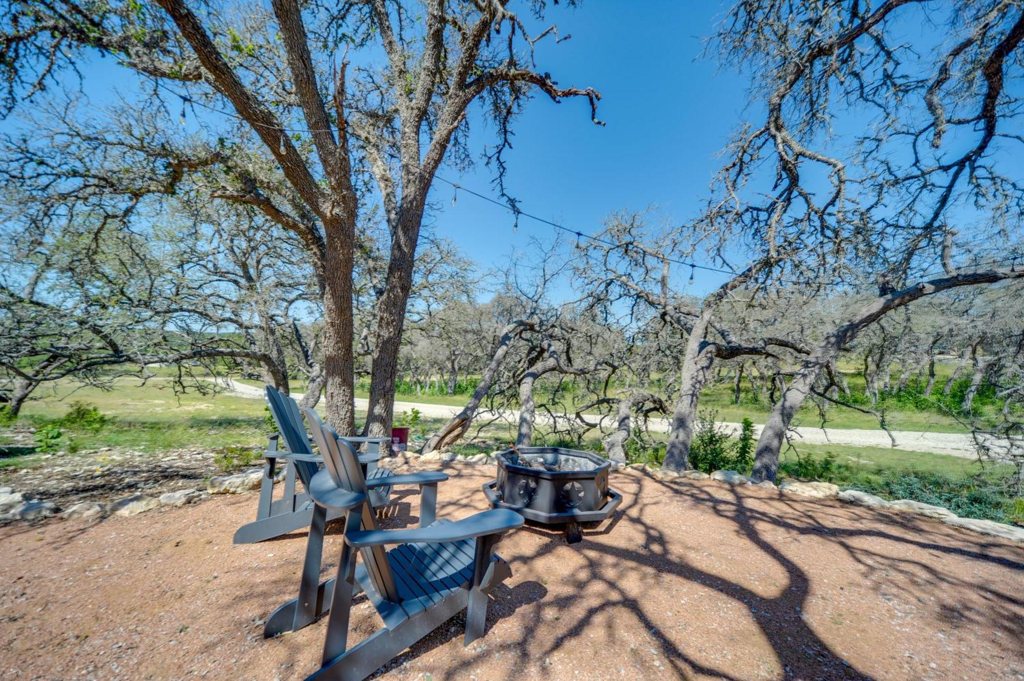 Rustic-Chic Country Cabin - 10 Mi To Main Street! Fredericksburg Exterior photo